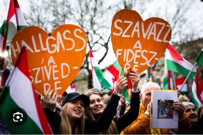 TititateoH's tweet photo. @magyarpeterMP Hajrá magyarok🇭🇺!
Hajrá Magyarország🇭🇺!
Hajrá Fidesz-KDNP
és Orbán Viktor
a biztos választás!
🇭🇺🕊🫶❎️ https://t.co/Pl5AoiKGL2