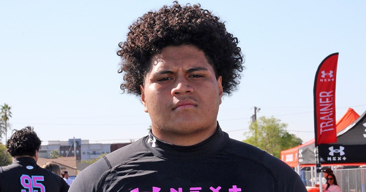 BrandonHuffman's tweet photo. NEWS: One of Arizona's top defensive line prospects named his top six, and Big 12 and Big Ten programs are all over it.

Chandler (Ariz.) Basha defensive lineman Anitoni Tahi breaks down each of his finalists.

View: https://t.co/lnfGIqZ9DQ https://t.co/kGHX4NIcnG