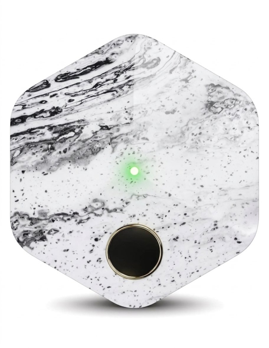 dnavigatemedia's tweet photo. Heyyyyyyy...when can we get a white model? 🤔👀

@Bitkey @CashApp @Square @blocks @jack https://t.co/Q4ay6ihJN2