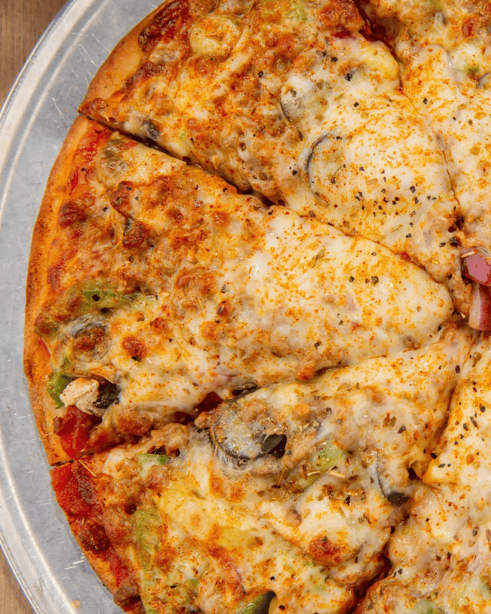 Gaslight_Pizza's tweet photo. Have you tried "The Gas" pizza yet? It's the one we're known for, loaded with sausage, pepperoni, mushrooms, banana peppers, bell peppers, black olives, green olives, and onions. Next time you're in, just say "The Gas," and we'll get one started for you. https://t.co/Vvw10SA9HL https://t.co/PShuxTQIJa