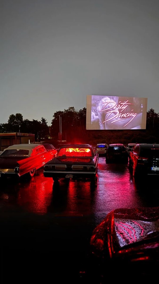 hols ۶ৎ tweet media