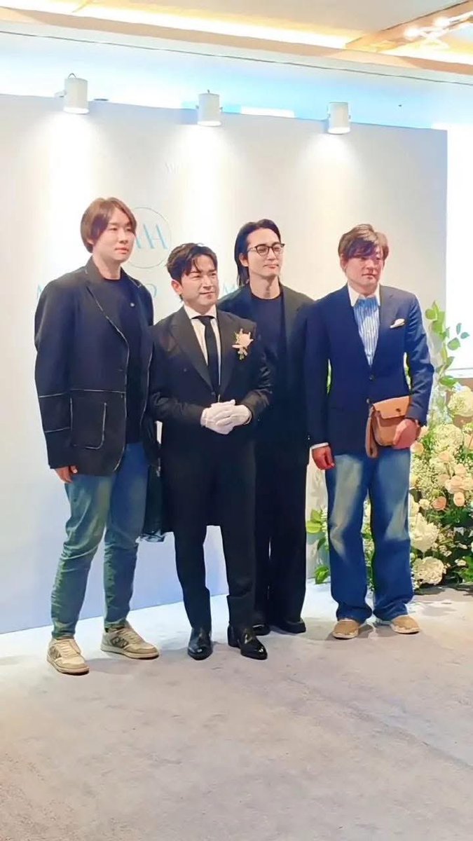 daily life tweet media