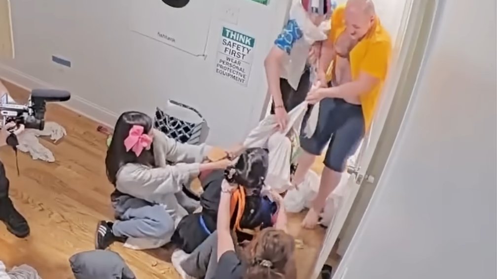 TheComedyCurator tweet media