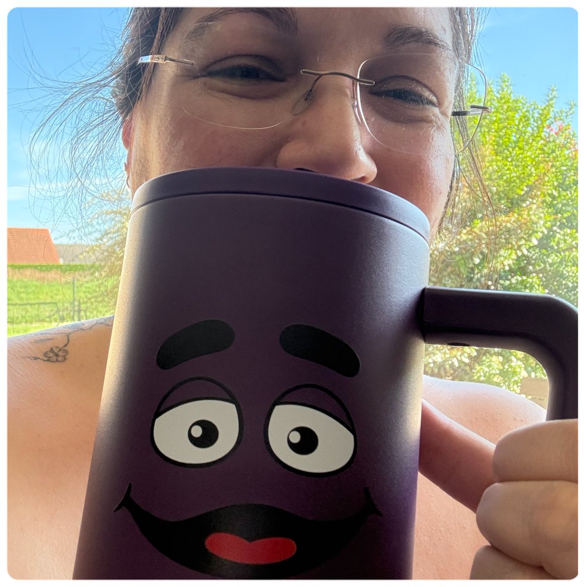 Karine Cherry 🌸 tweet media