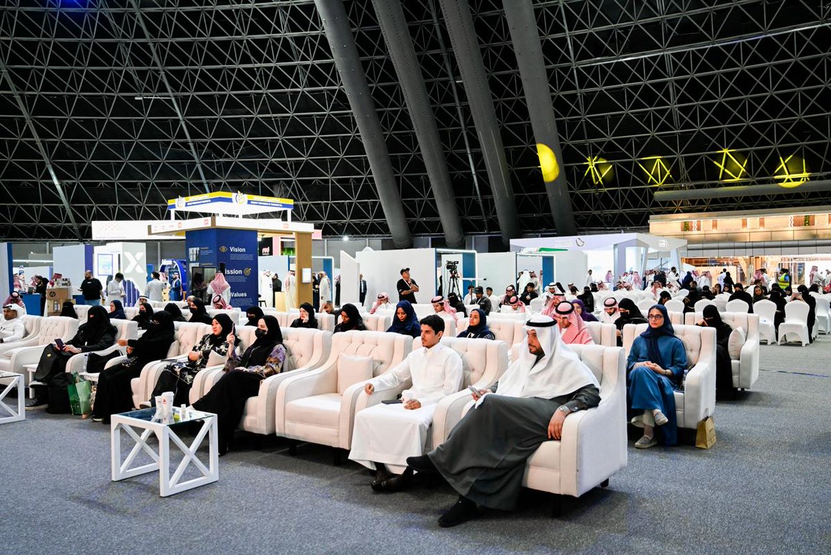 جامعة الملك عبدالعزيز tweet media