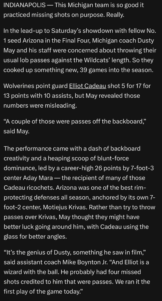 SharpFootball's tweet photo. Michigan's HC was worried about defensive length impacting lob passes

so instead of throwing lobs...

he had his PG miss shots off the glass on purpose

result?

low FG % for PG &amp; fewer assists, but…

career-high in points for 7'3" C &amp; an easy win

this is incredible coaching https://t.co/Q97njvFvMl