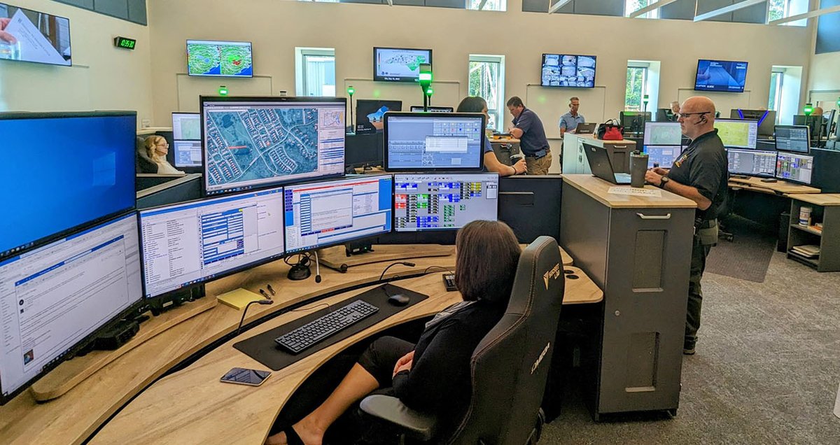 AtdecMounts's tweet photo. US municipalities are integrating very large curved monitors into 911 dispatch etc, apps where multiple visual inputs are required for split-second decision making. Most of the operators have a custom monitor config, which Atdec Modular makes work - 
https://t.co/ideAnD8eZY https://t.co/URAEqOFgB5