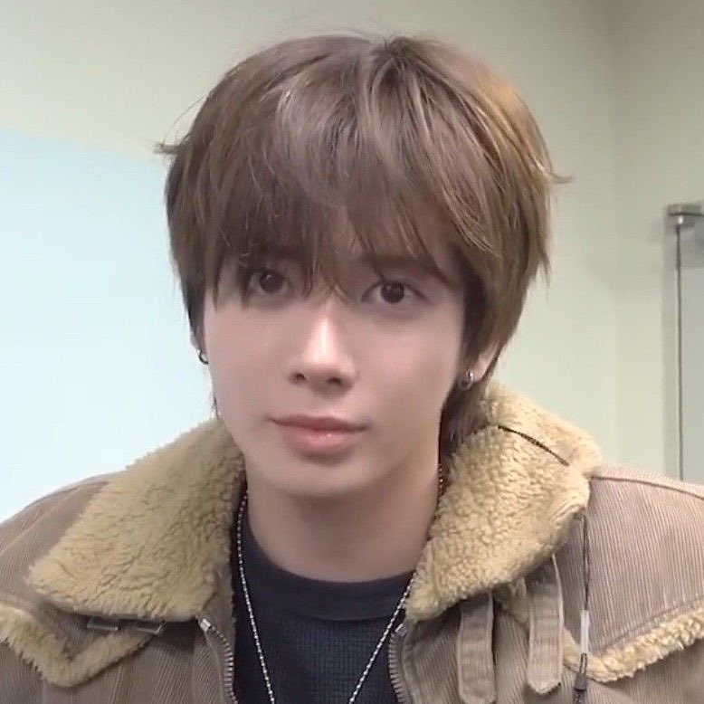 taehyun files tweet media