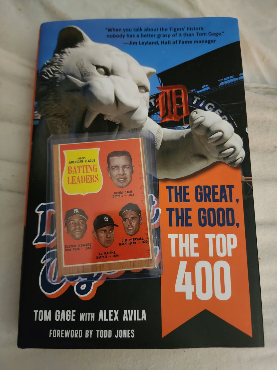 freehan11's tweet photo. This week's #CardOnTheTable is a new addition to my Tigers collection. ($1 at Saturday's card show)
1962 @Topps #51/American League Batting Leaders. #StorminNorminCash #MrTiger 🐅⚾️
@1Cash28 @NamethatYank @BloggerTubbs @AlexAvilaMLB #thehobby #DNMW #RepDetroit #RepBx #WashSenators