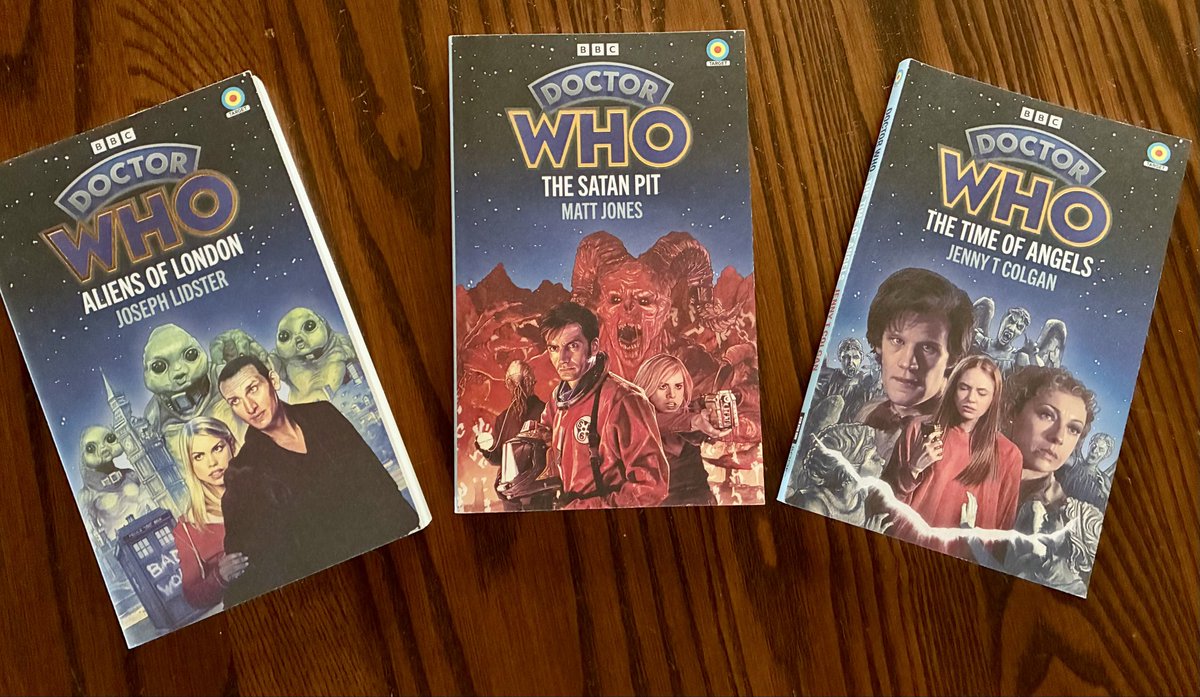andwbcpodcast's tweet photo. The latest arrivals to the #DoctorWho #BookClub - it’s the three latest Target novelizations! Aliens of London (&amp; World War 3) by Joseph Lidster, (The Impossible Planet &amp;) The Satan Pit by Matt Jones, and The Time of Angels (&amp; Flesh and Stone) by Jenny Colgan. 💙💙➕📚 https://t.co/RdHJVelW7H