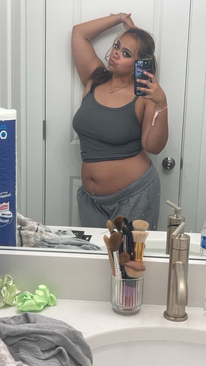 moonlightt_kitn's tweet photo. cutie fit https://t.co/VqaqkmMK4F