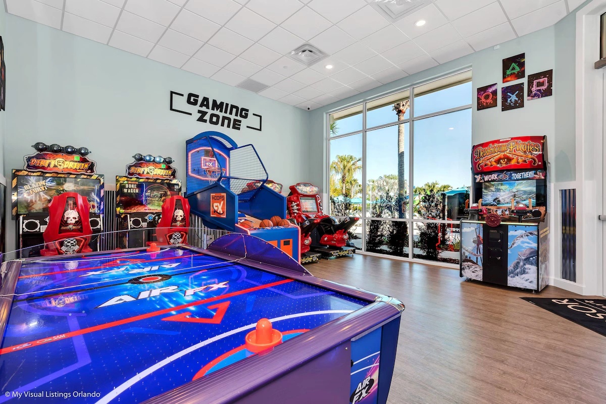 airfvh's tweet image. Luxury Disney Getaway Awaits
 Book your unforgettable stay now:
airfvh.com/windsor-cay-8b…
#ClermontFlorida #FamilyFun #DisneyVacation #DreamVacation #vacationrentaltips #PoolLife #FloridaGetaway #vacationmood #luxuryvacationrentals