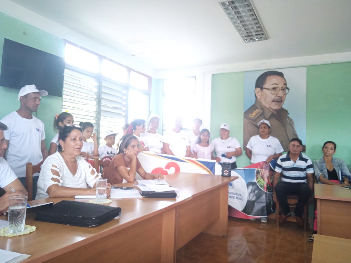 Celebración que llena de alegría. La CTC en el municipio de Bartolomé Masó realiza la apertura de las actividades por el disfrute de este #1eroDeMayo. Una emotiva convocatoria que invita a celebrar 🎉