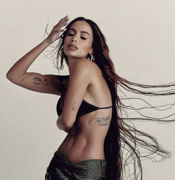 Anitta Golden tweet media