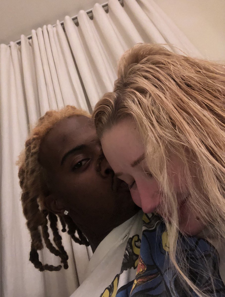 julesdiv tweet media