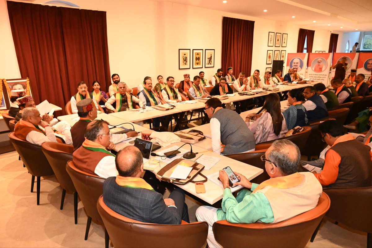 saudansinghbjp's tweet image. छोटी काशी मंडी (हिमाचल प्रदेश) में प्रदेश अध्यक्ष श्री राजीव बिंदल जी के अध्यक्षता में आयोजित प्रदेश पदाधिकारियों की संगठनात्मक बैठक में शामिल हुआ।

संगठन को और सशक्त बनाने एवं आगामी रणनीति पर सार्थक चर्चा हुई।

#BJPHimachalPradesh #Mandi