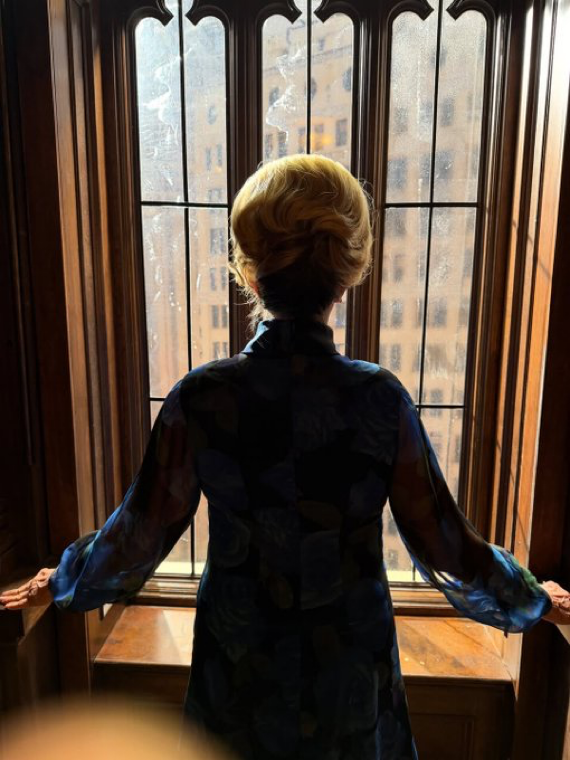 TheCinesthetic's tweet photo. Ryan Murphy has shared a first look on the set of AMERICAN HORROR STORY Season 13:

“The return of Jessica Lange!” https://t.co/GsTxdx5NHR