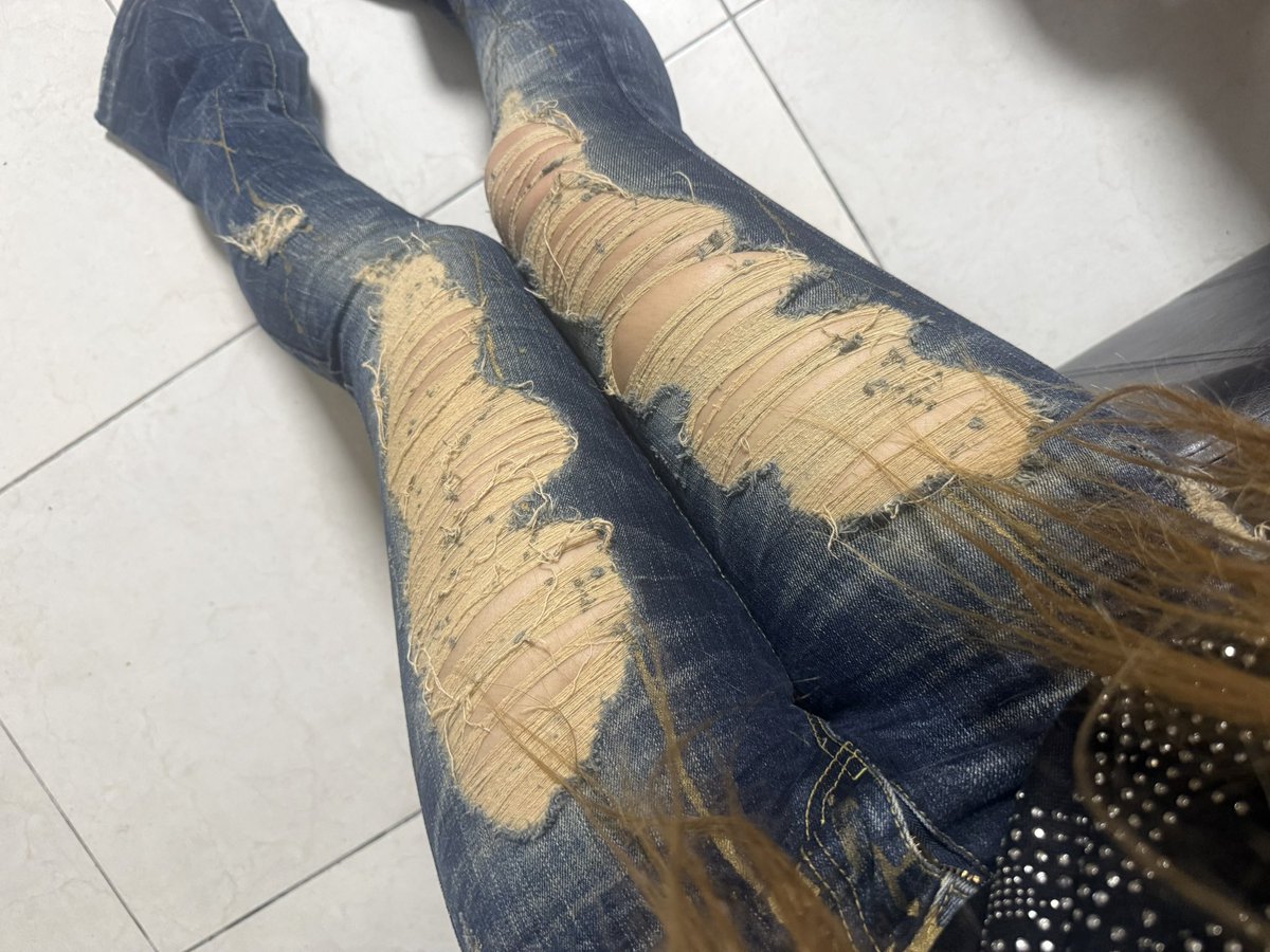 gyaru overlord tweet media