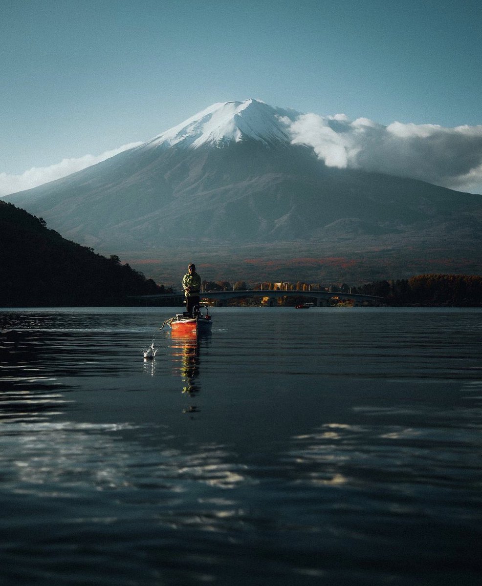 visualsofearth1's tweet photo. Lake Kawaguchiko, Mt. Fuji, Japan https://t.co/XuNov3qKOf