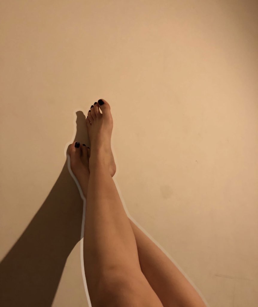 Salı çarşamba perşembe reel için yazın şimdiden #ayakfetişi #finansalköle