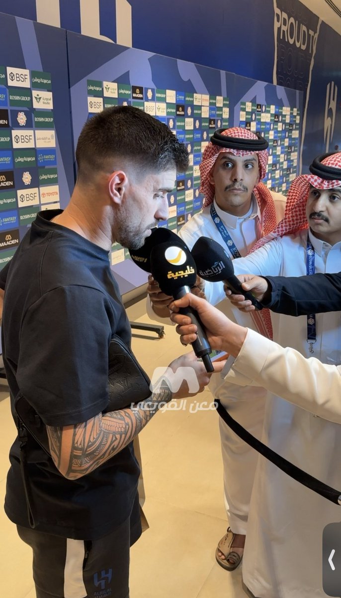 ثقيل الوزن والطينة
يفوز بأكثر لاعب يصيح بتاريخ الكورة السعودية، الصيّاح النيّاح 😂

الدوري بيرفعه النصر
ياور