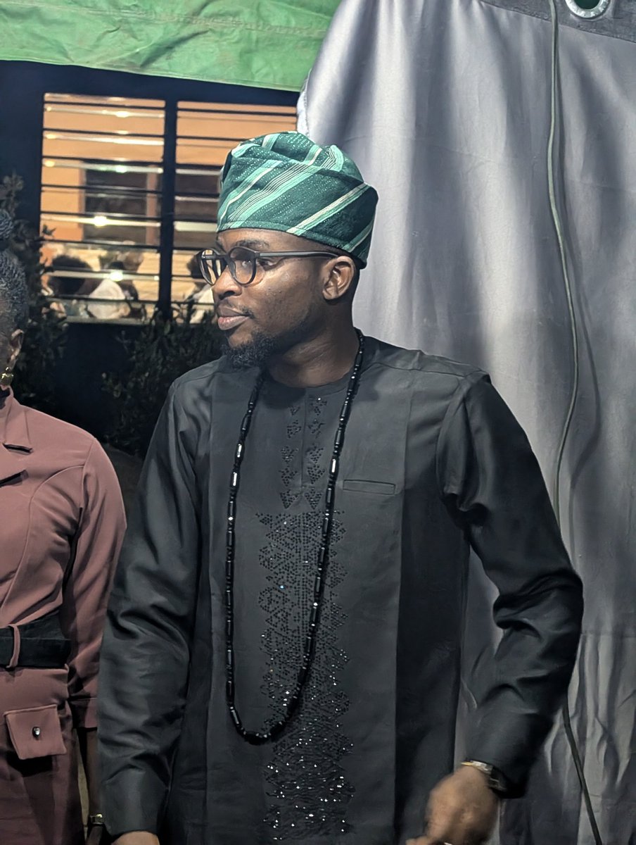 oluwafemi ayaworan tweet media