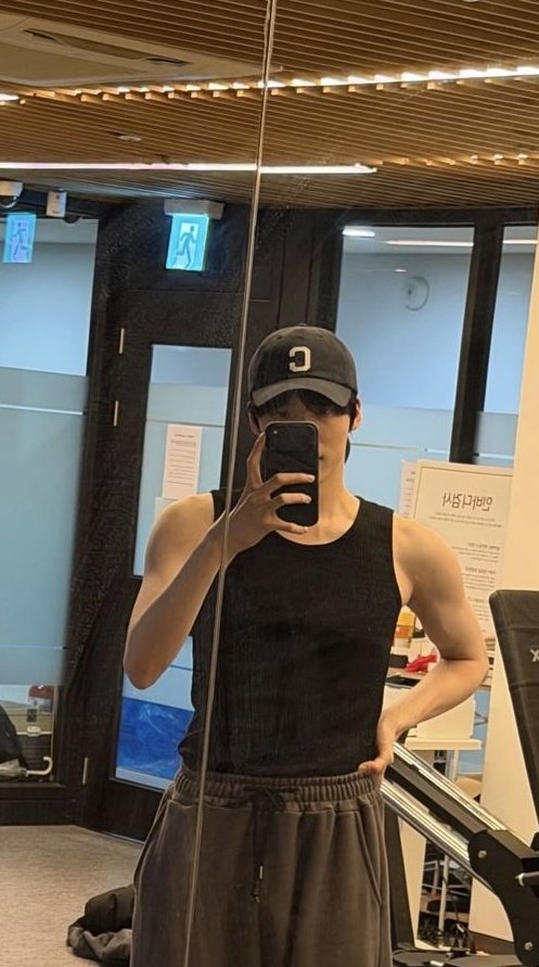 Jeong Yunho 🫀 tweet media