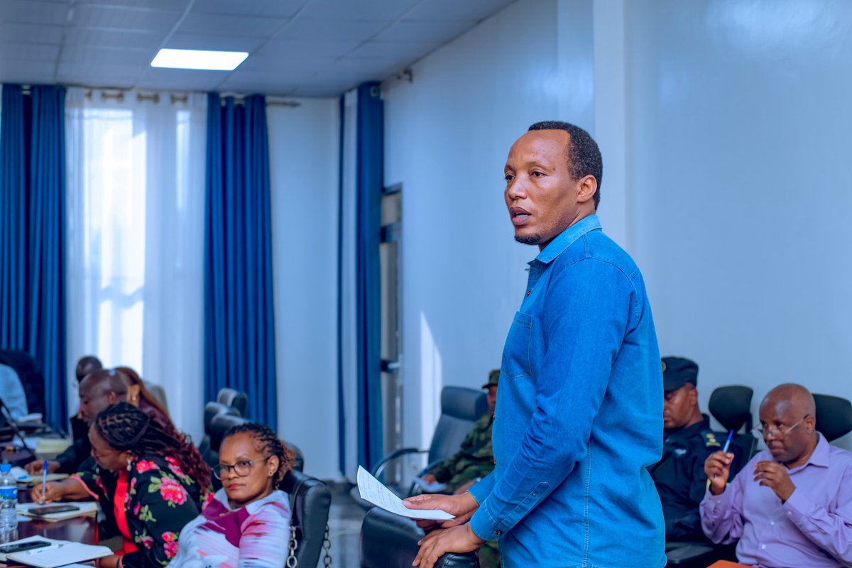 NyagatareDistr's tweet photo. Ku gicamunsi cy'uyu munsi mu cyumba cy’inama cy’Akarere, Perezida w'Inama Njyanama y'Akarere @WKabagamba yayoboye inama isanzwe y'Inama Njyanama y'Akarere.
Iyi nama yize ku ngingo zirimo , kugezwaho raporo z'igihembwe cya gatatu 2025/2026 za Komisiyo na Komite Ngenzuzi n'imikoreshereze y'ingengo y'imari y'Akarere, kugezwaho no kwemeza icyerekezo n'ingamba z'iterambere ry'Akarere ku ishyirwa mu bikorwa ry'Igishushanyombonera cyimbitse cy'imiturire, ingamba zo kwagura icyanya cy'inganda no kureshya ishoramari, kureba uburenganzira n'inshingano by'abaturage no kumenyekanisha igishushanyombonera, kugezwaho no kwemeza igenamigambi ryo kongera umusaruro w'ibikomoka ku buhinzi n'ubworozi.