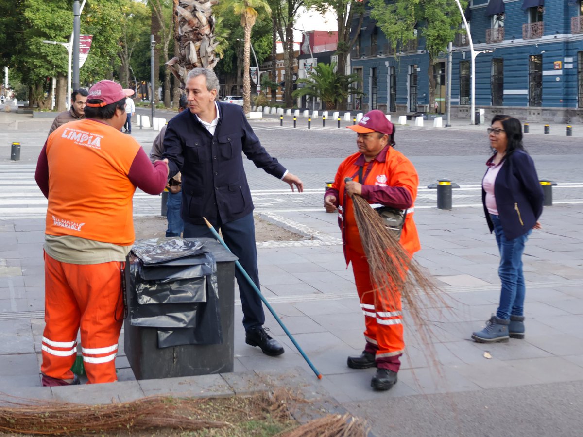 InteractivoPue_'s tweet image. #ENPORTADA ➡️ || Pepe Chedraui (@pepechedrauimx) #supervisa #trabajo del personal operativo del #OOSL

interactivopuebla.mx/pepe-chedraui-…