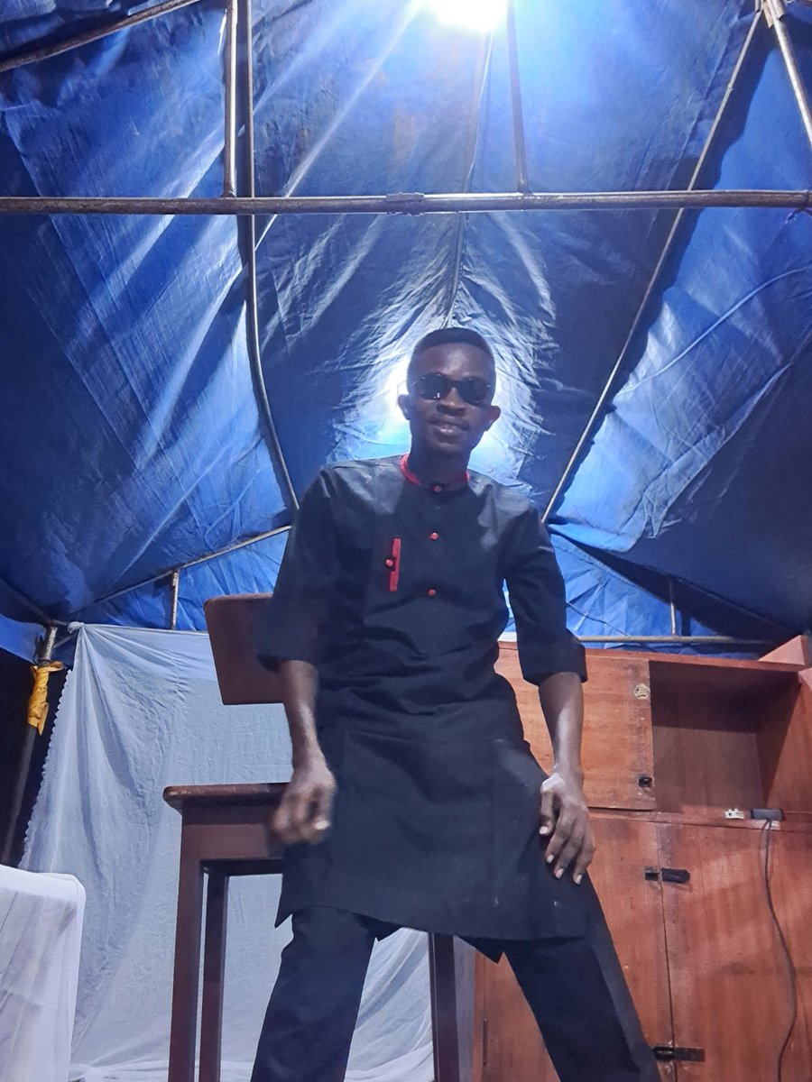 oluwafemi ayaworan tweet media