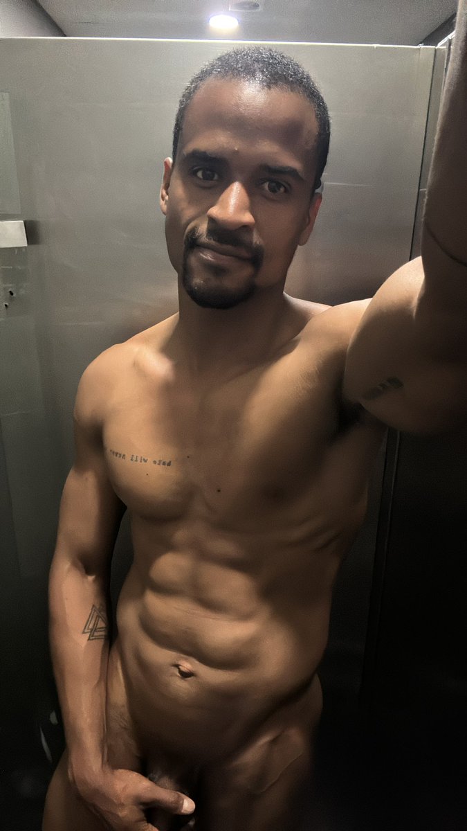 afcs1993's tweet photo. Feeling sexy https://t.co/Z5JknGxwZs
