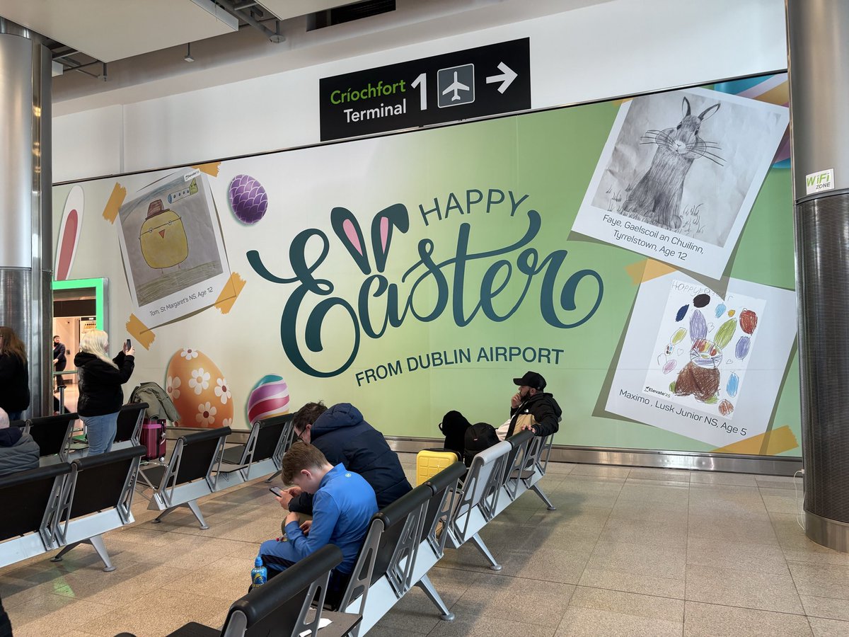 SeanKellyMEP's tweet image. Making everyone feel welcome &amp;amp; happy at #Easter  @DublinAirport . 👏👏#EasterWishes