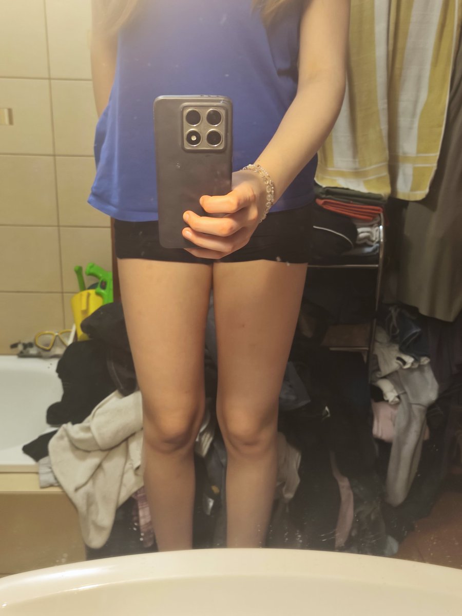 Alexa_lol143 tweet media