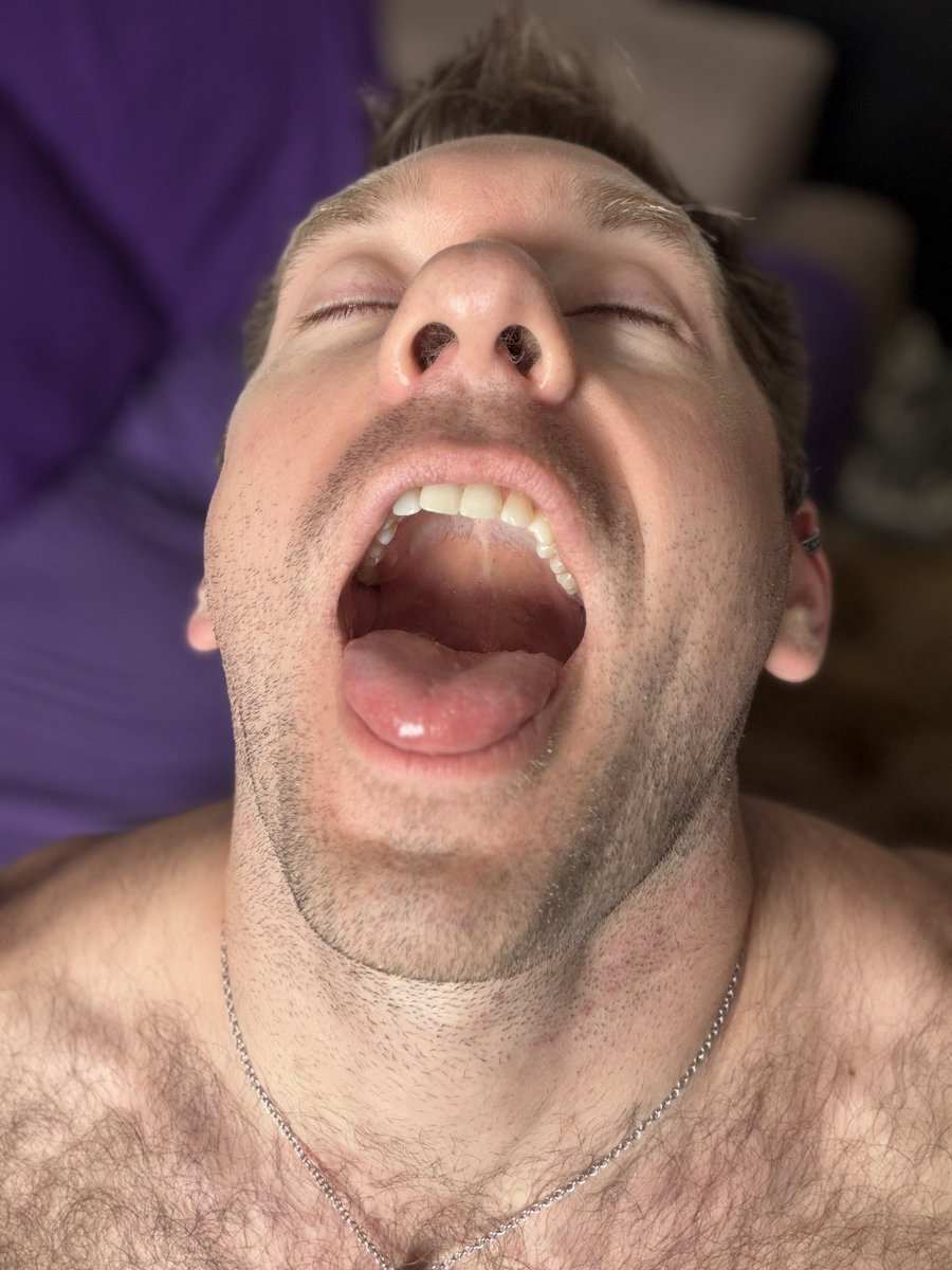 the_feralfairy's tweet photo. Eyes open or closed?
#cumeating #blowjob #oface https://t.co/aoFuMYi09D
