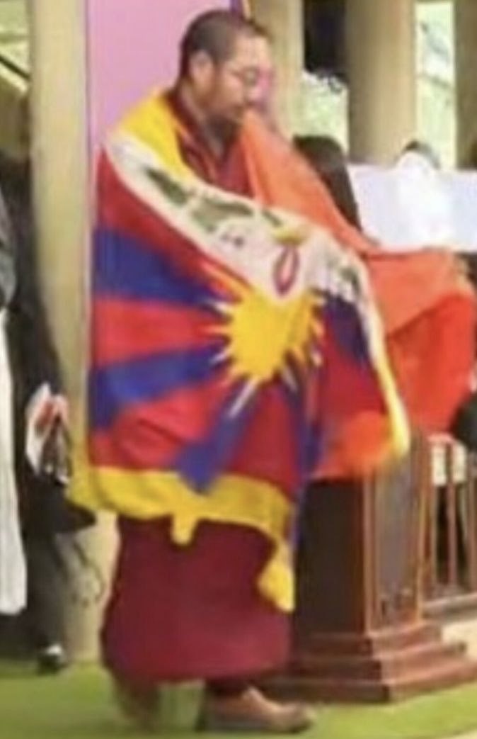 TibetPeople's tweet image. If you’re truly care about Democracy in Exile, then don’t give any platforms to those who want to destroy our #CTA, specially those #FakeMonks, Monks mixing Politics is destroying Tibetan Buddhist. We advice monks &amp;amp; nuns in remaining focused on their Spiritual roles, step back