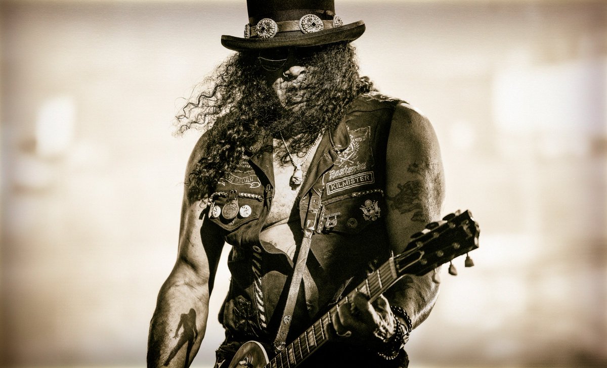 Guns N' Roses tweet media