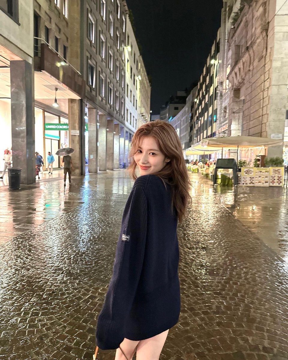 SANA (@sanabestglrl) on Twitter photo 
