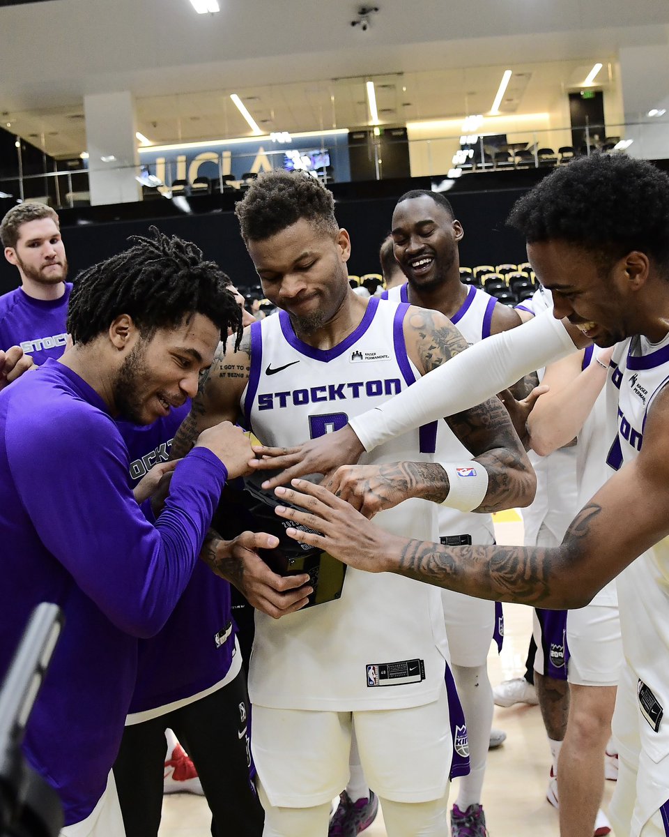 nbagleague's tweet photo. The KINGS of the West! 🏆

Dexter Dennis, DaQuan Jeffries, and the @stocktonkings are headed back to the G League Finals for the second straight year. https://t.co/Yi4KIwnaD5