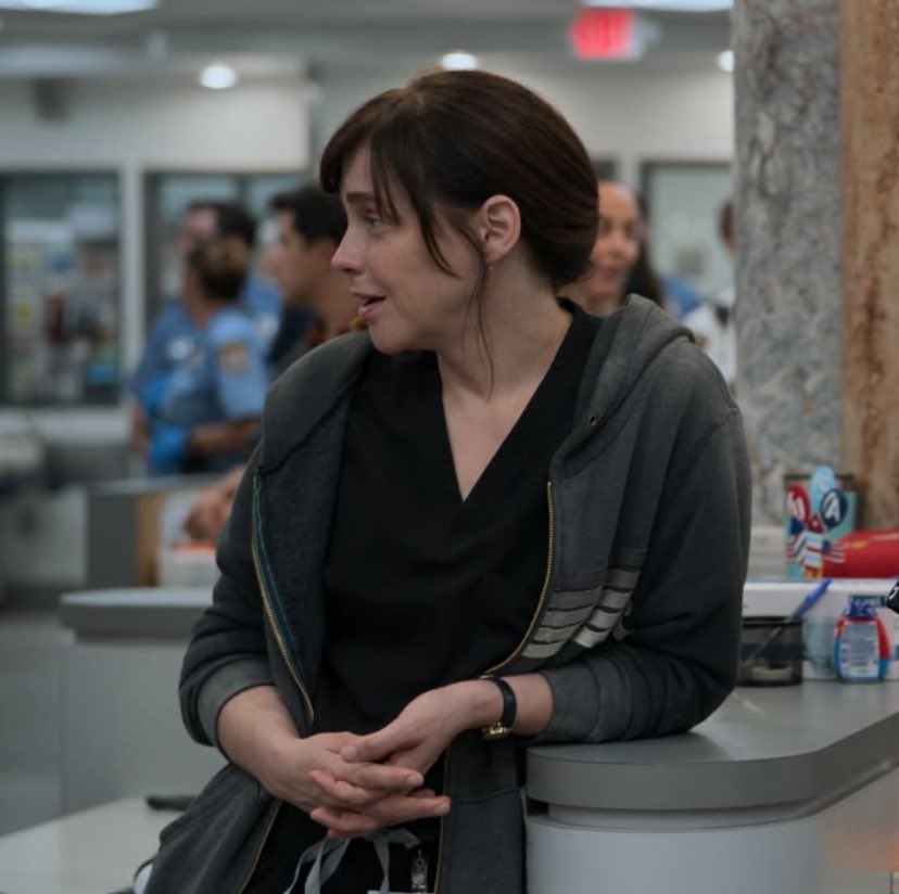 i am such a lesbian cassie mckay truther that i forget not everyone sees her that but like… cmon!