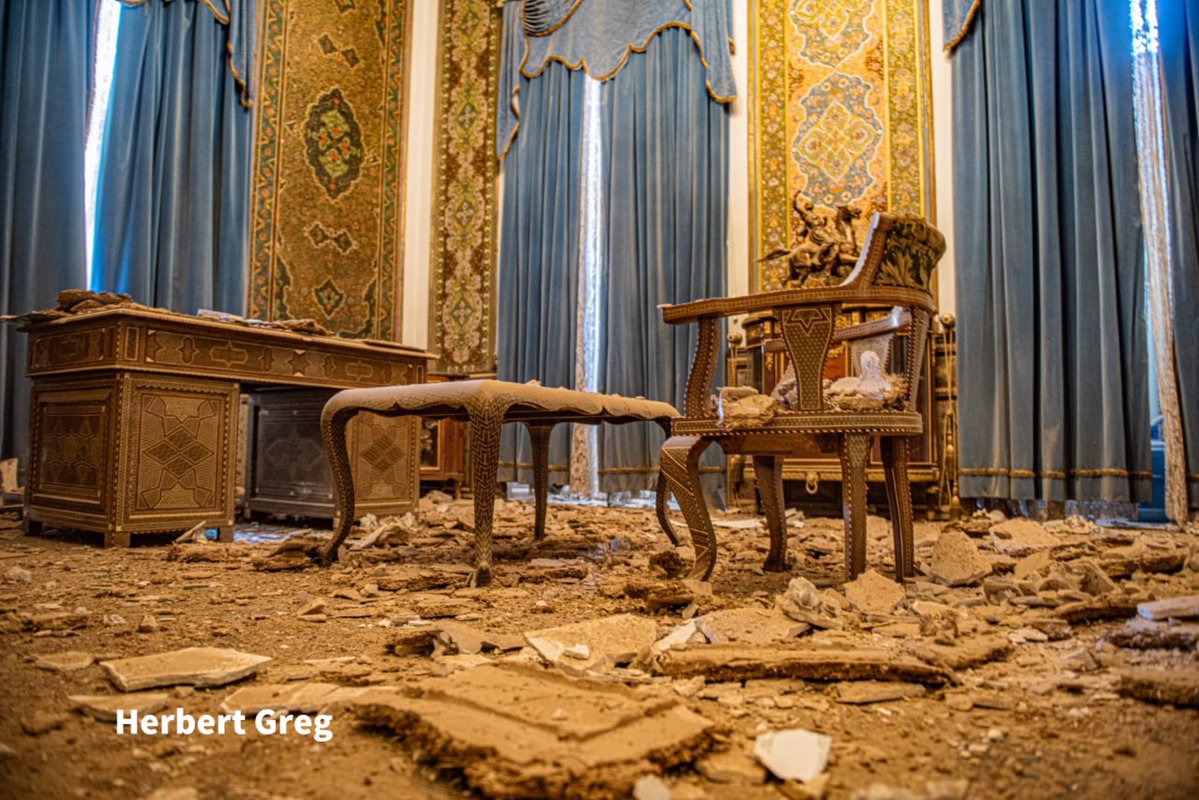 این یک عکس نیست،
سندی‌ست از جنگ علیه تاریخ یک ملت.

📍 مجموعه کاخ سعدآباد، کاخ موزه سبز
📷 هربرت کریم مسیحی