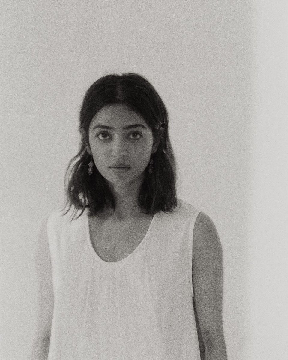 paanipoori101's tweet photo. i love radhika apte https://t.co/mTvnBylYIn