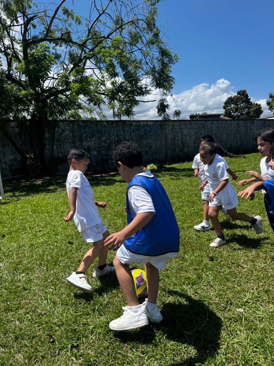 El deporte educa, une y construye paz. En el Día Internacional del Deporte para el Desarrollo y la Paz, destacamos el impacto de nuestras escuelas sociodeportivas en alianza con la <a href="/Fun_Realmadrid/">Fundación Real Madrid</a> en Honduras.