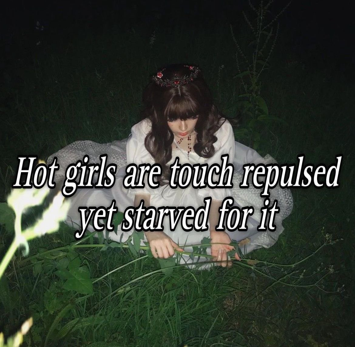goth aesthetics (@gothsthetiques) on Twitter photo 