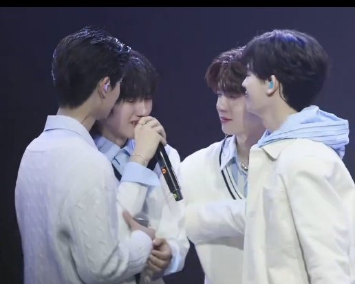 lui • dwy era ꣑ৎ tweet media