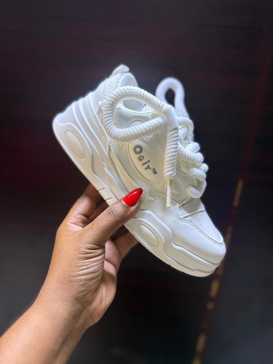 HAPPNES MLAY tweet media