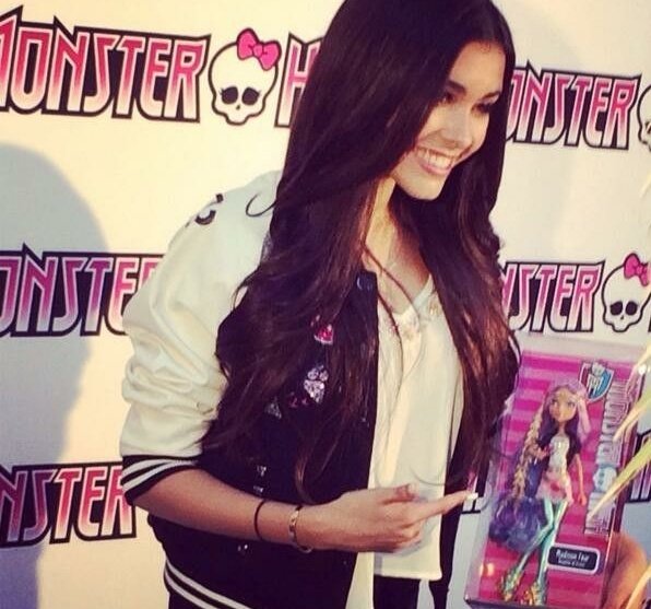 Pony ౨ৎ 𑣿 tweet media