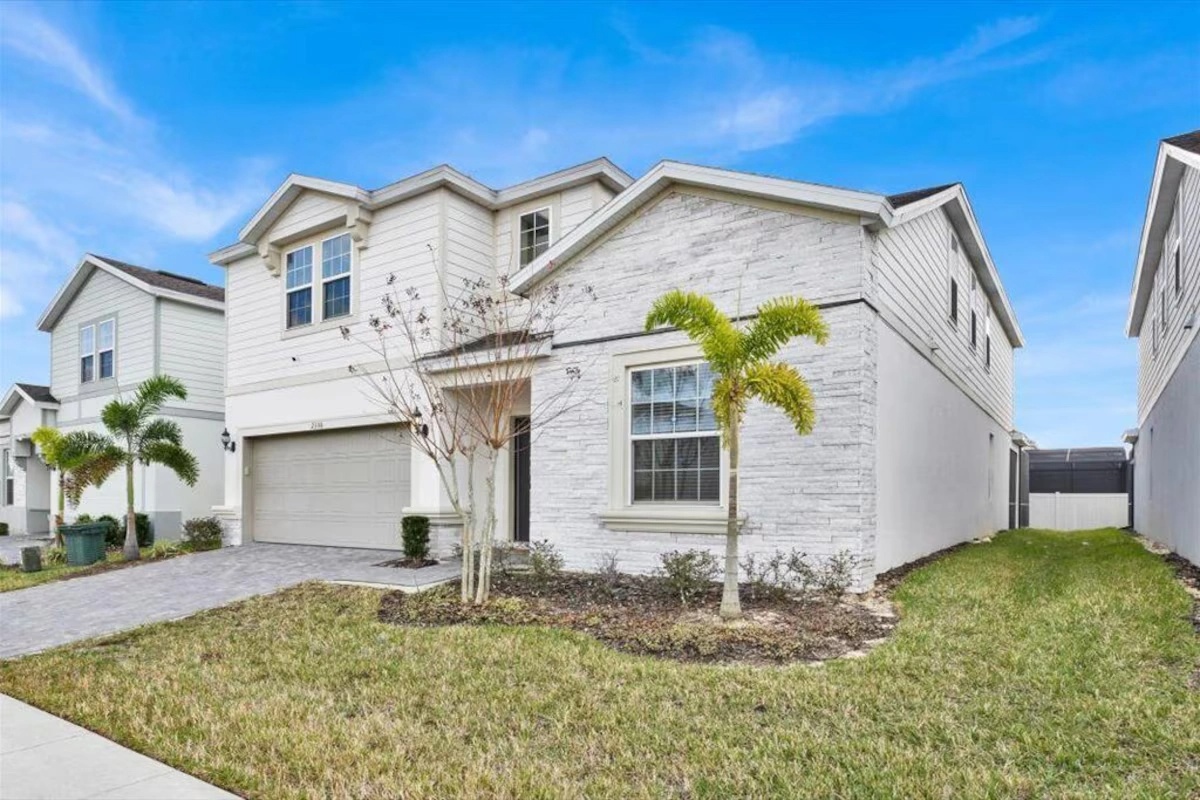 airfvh's tweet image. Windsor Island Escape 
 Book your stay now
 airfvh.com/windsor-island…
#vacationvibes #DavenportFlorida #vacationmode #luxuryvacationrentals #PoolLife #vacation #FamilyFun #FloridaGetaway #VacationVibes #vacationmood #WindsorIslandResort #ClermontFlorida