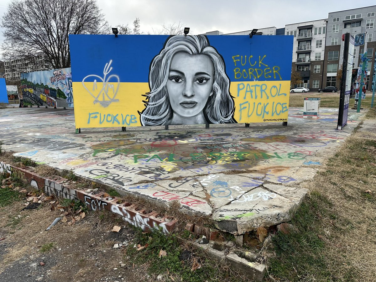 DumpStation24's tweet photo. @AmiriKing Did it in Charlotte too https://t.co/icgSrEbVnl