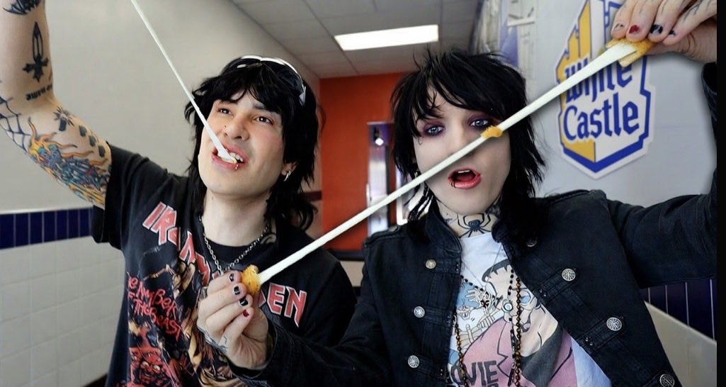 Johnnie Guilbert tweet media