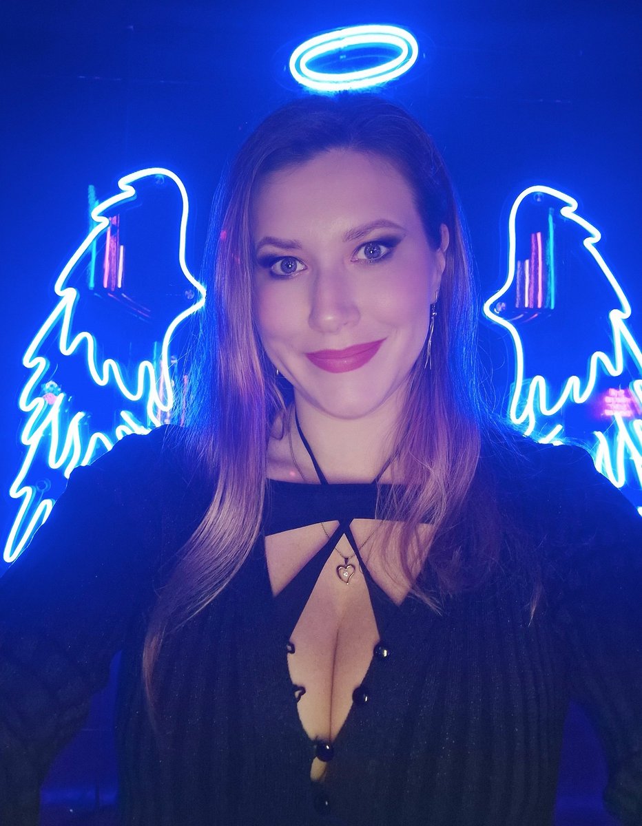 Anna Spase tweet media